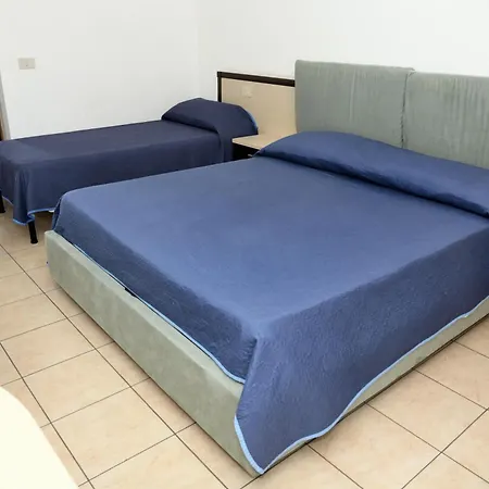 Boston Hotel 3*