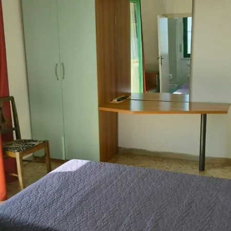 Hotel Boston 3*